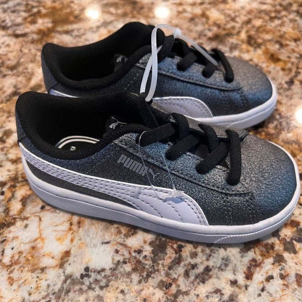 New (NWOT) Puma Vikky v3 Glitz Toddler Shoe: Size 7C